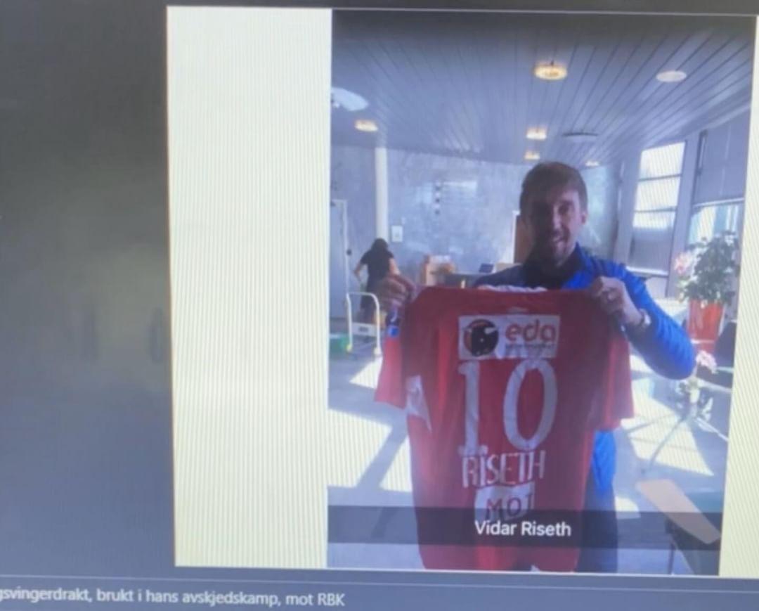 Kongsvinger drakt 2010 hjemme utøverbrukt/kampbrukt Vidar Riseth (signert)