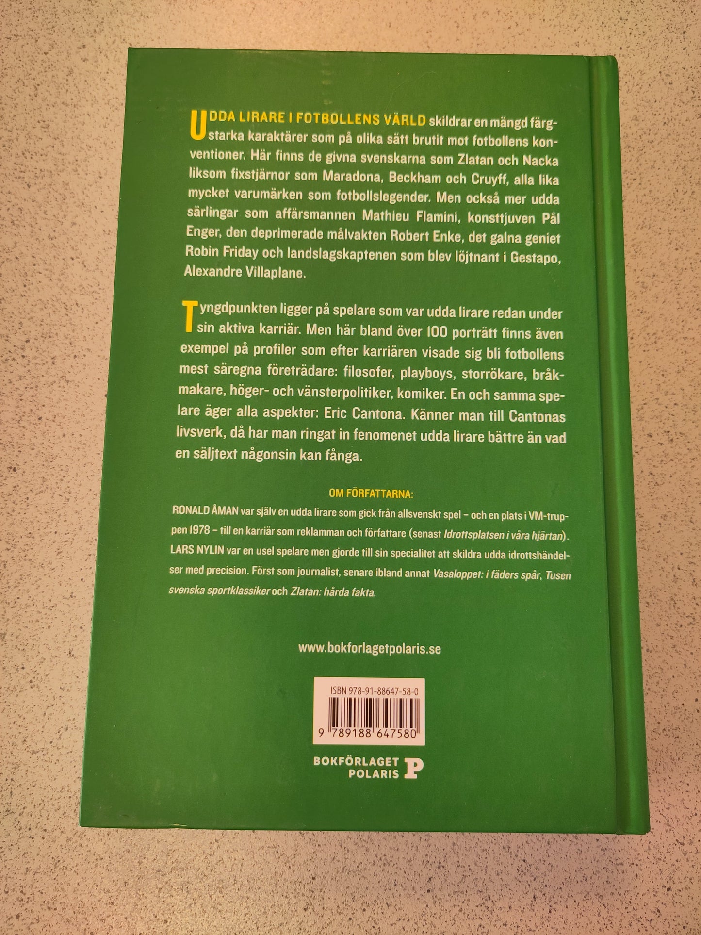 BOOK: Odd players in the world of football (Nylin/Åhman)