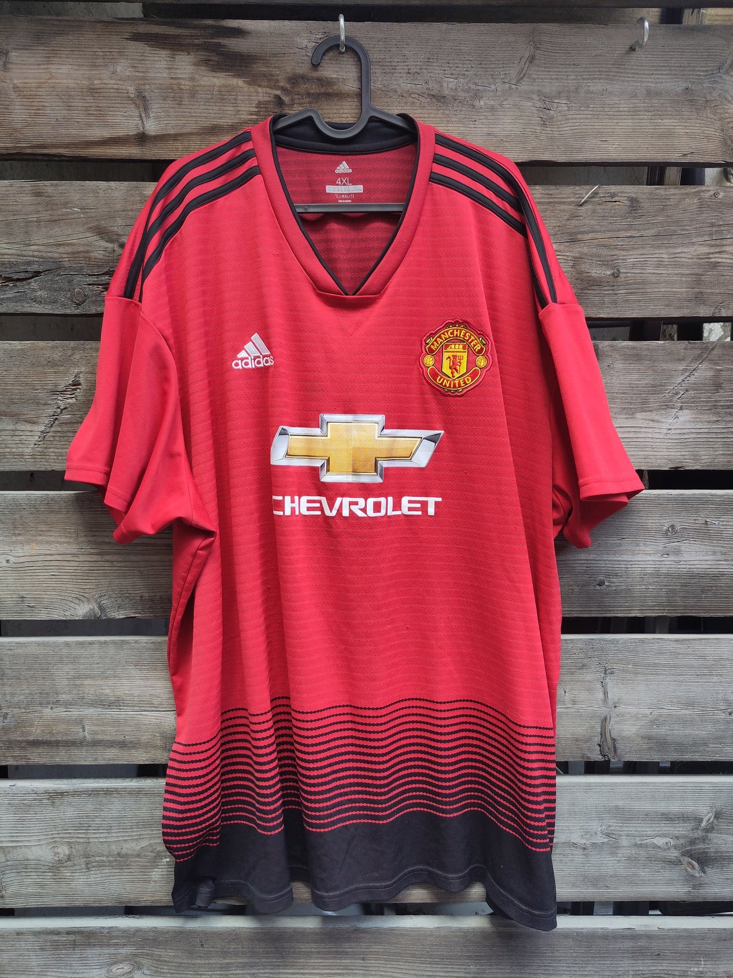 Manchester United home shirt 2018-19