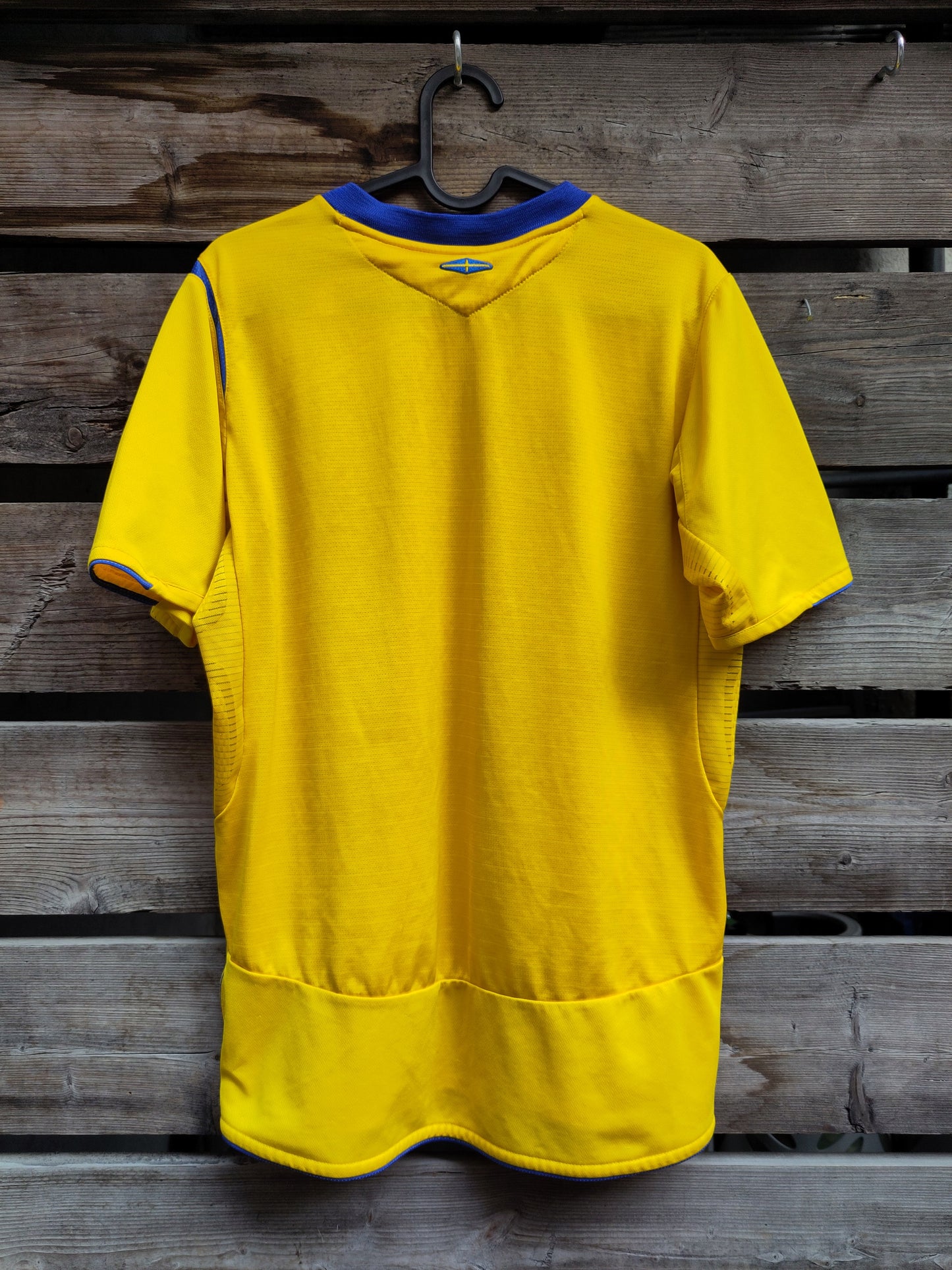 Sweden home kit 2005-06