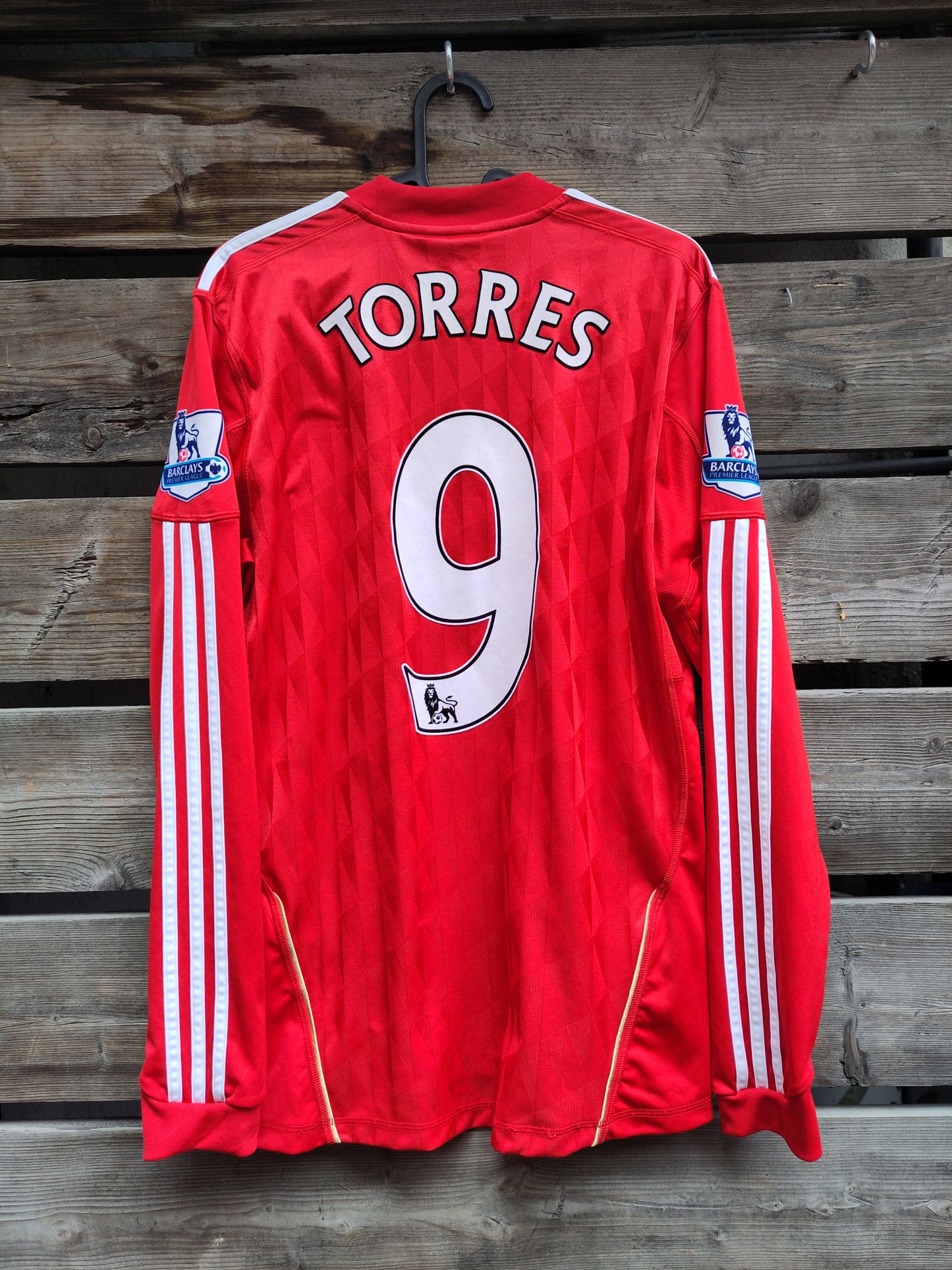 Liverpool shirt 2010-12 home Torres