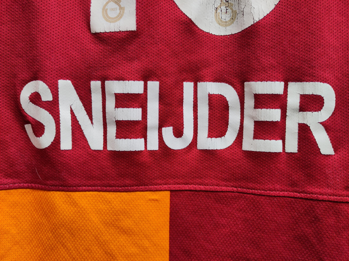 Galatasaray drakt 2013-14 hjemme Sneijder (player edition)