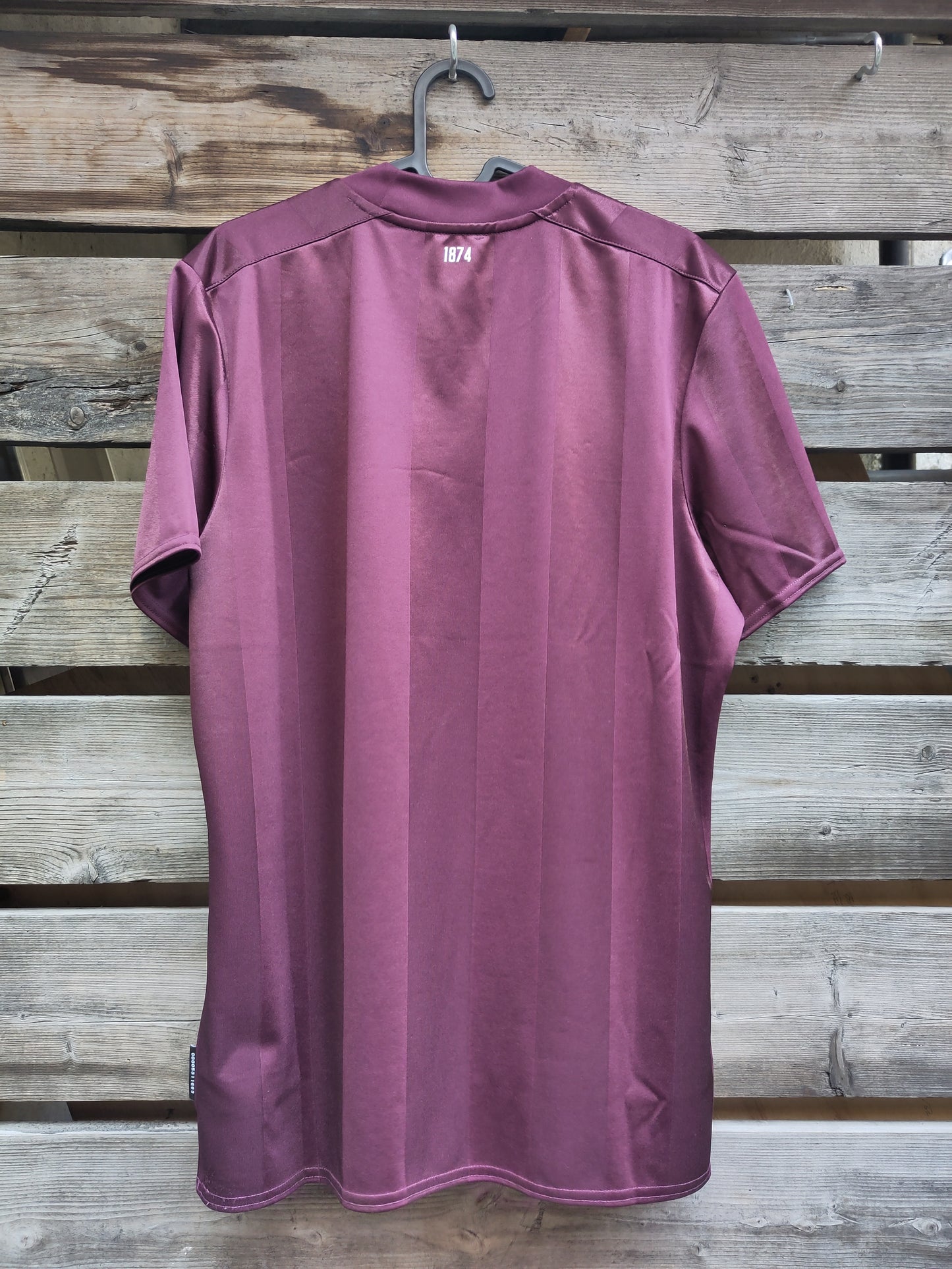 Hearts drakt 2024-25 hjemme