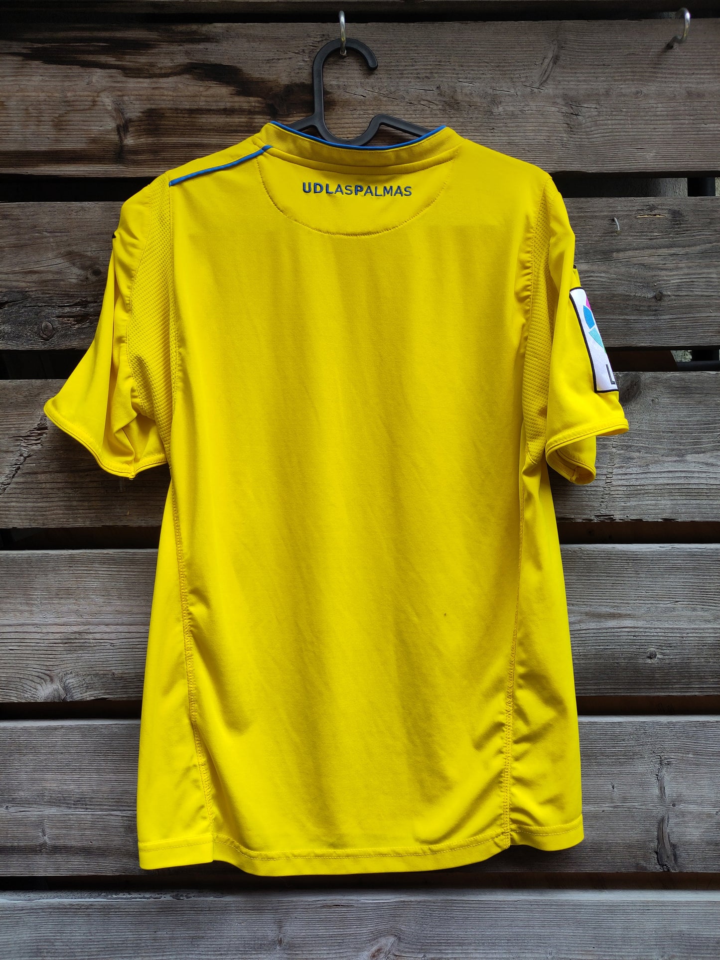 Las Palmas drakt 2015-16 hjemme (slitt)