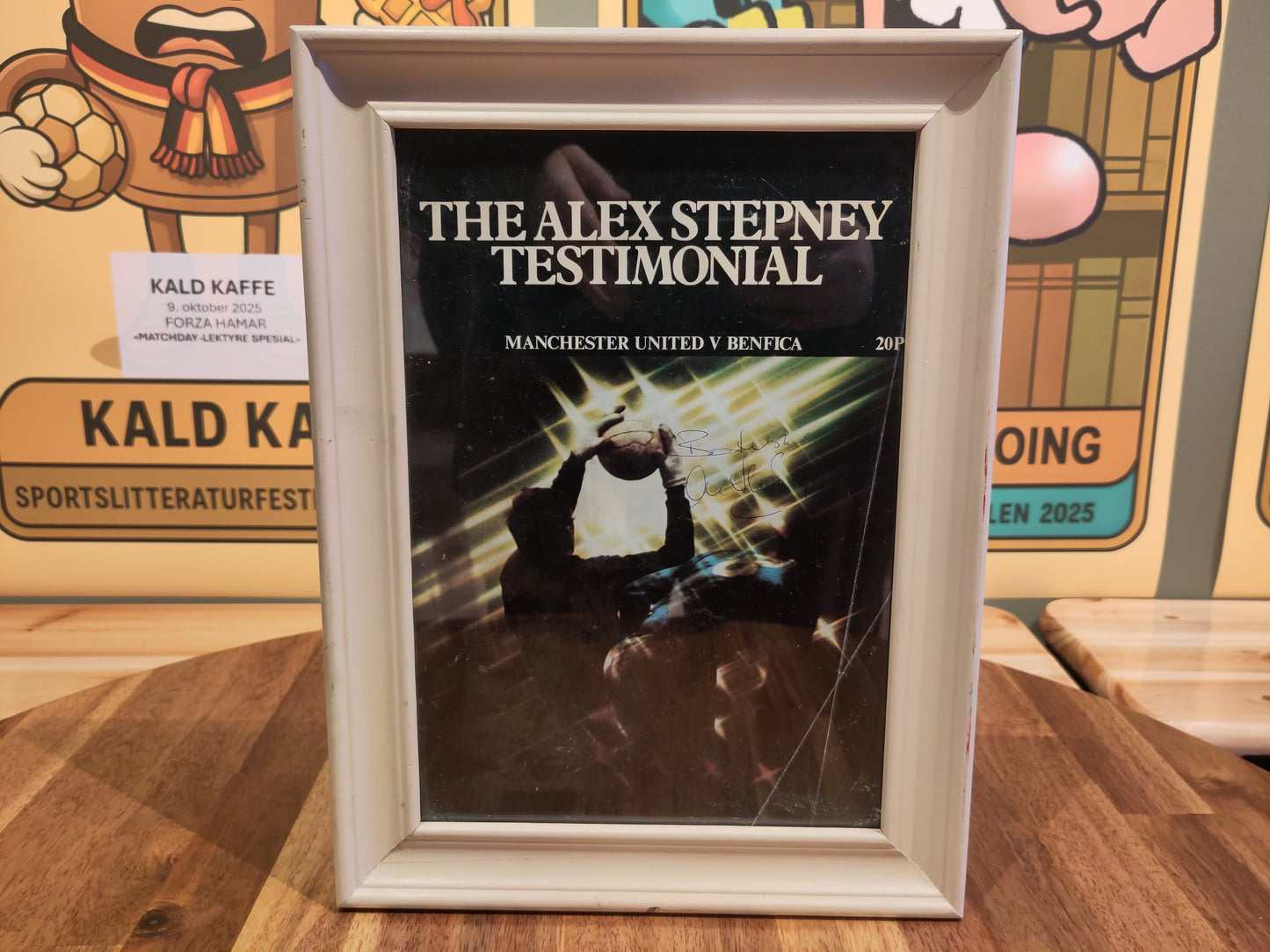 Manchester United kampprogram testimonial Alex Stepney signert*