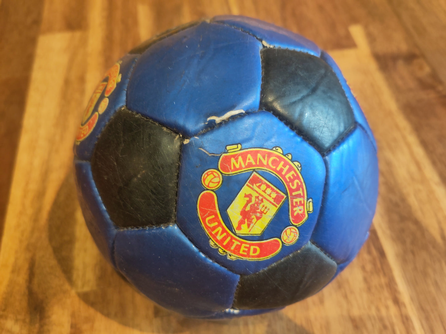 Manchester United ball liten blå/sort*