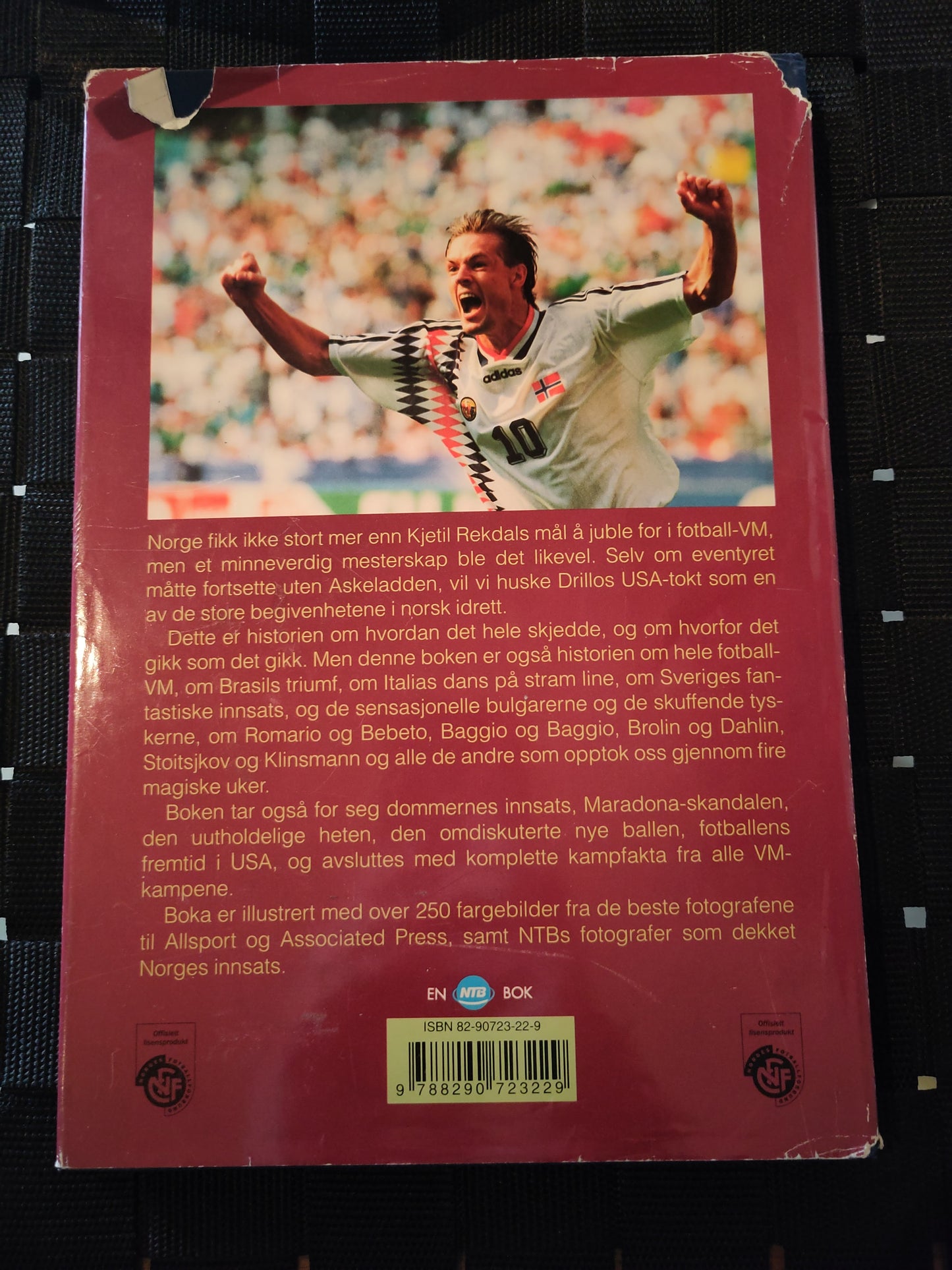 BOK: Fotball-VM 1994 (Veseth/Natvig/Lysne)