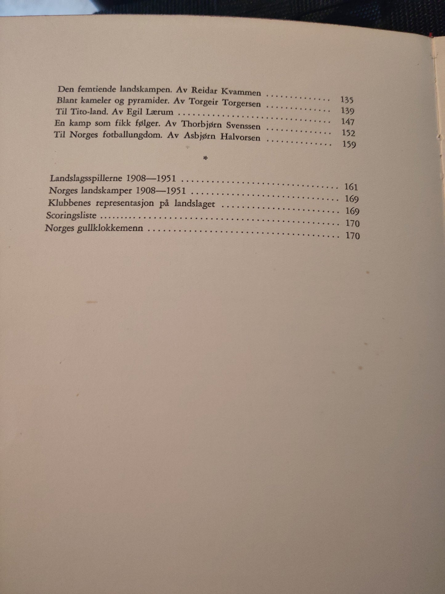 BOK: På tokt med Norges landslag