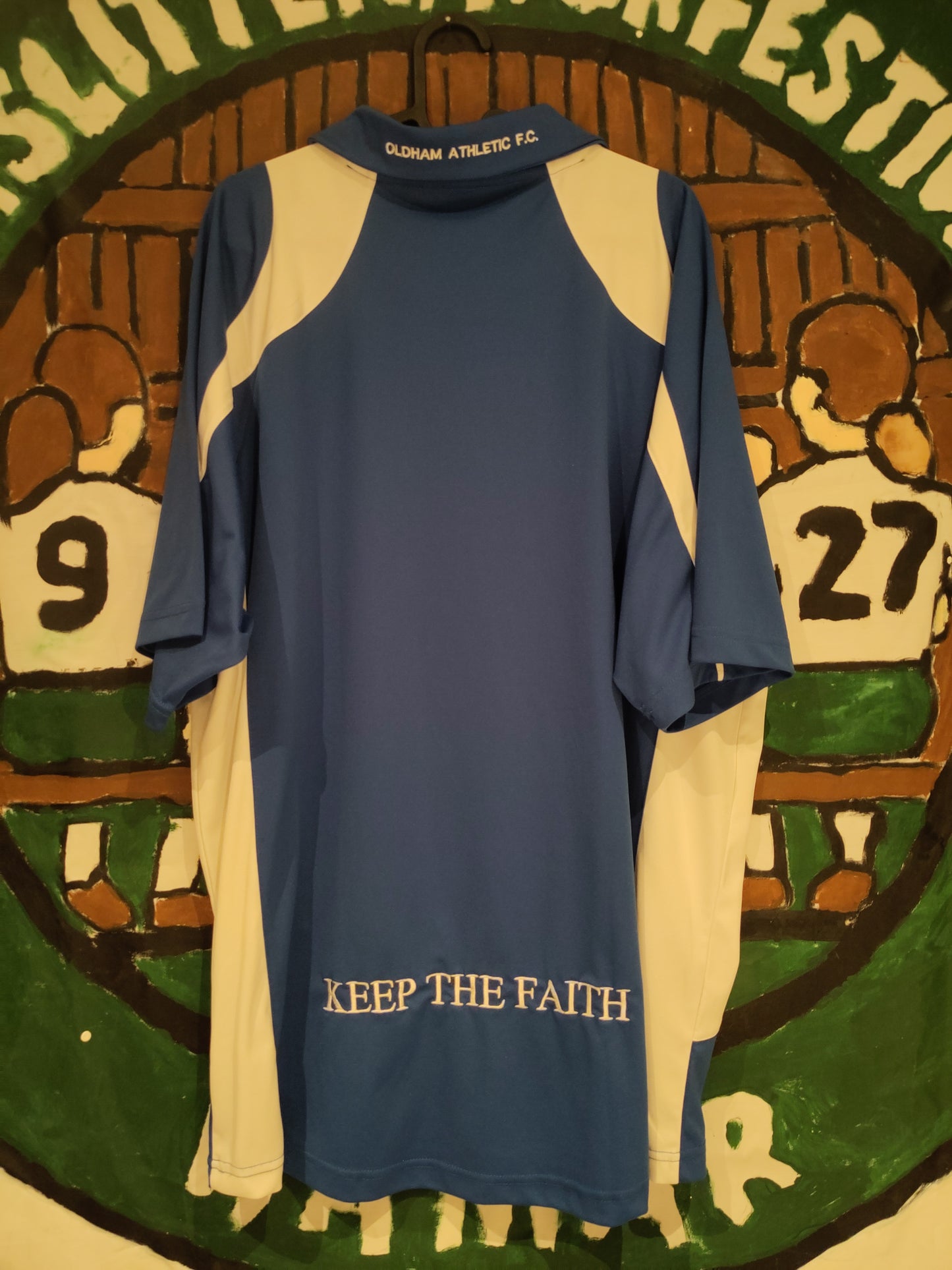 Oldham drakt 2008-09 hjemme*
