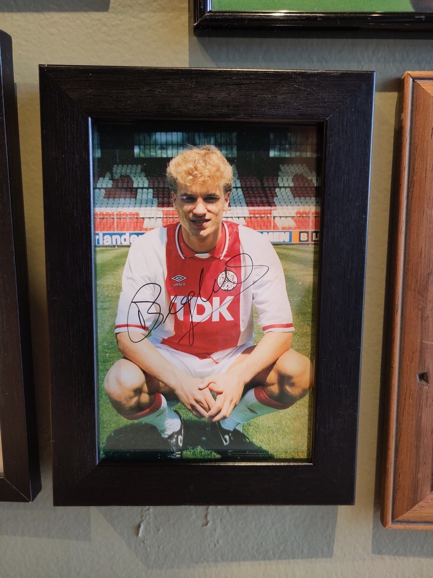 Signert innrammet bilde: Diverse fotball*