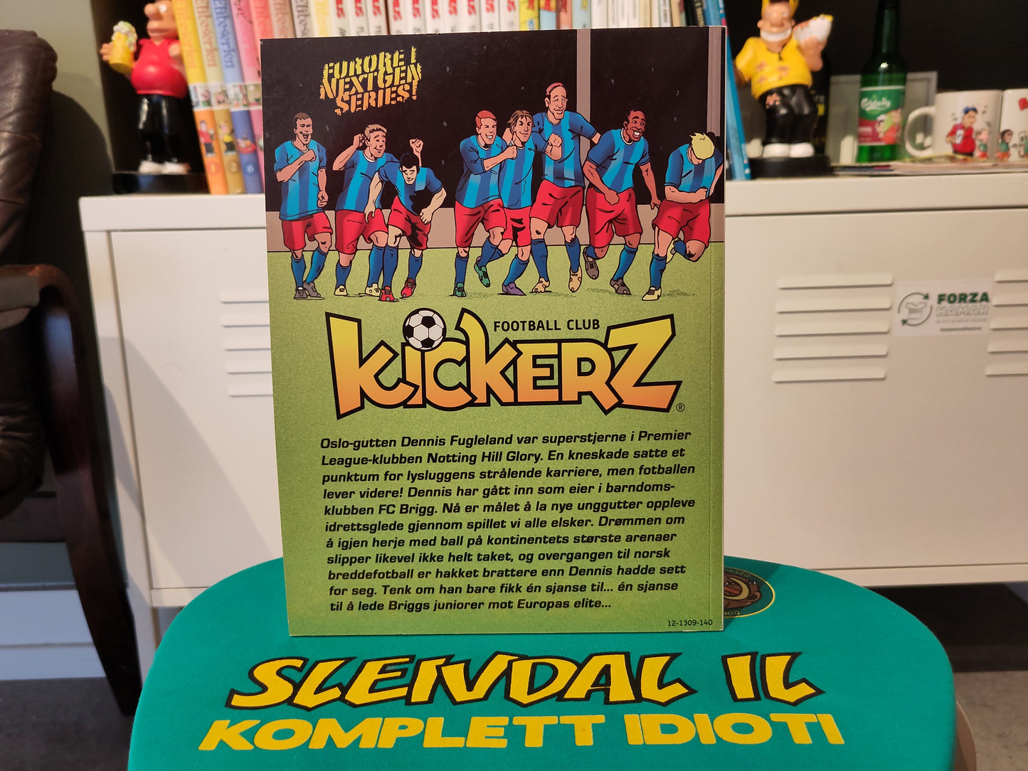 Dennis Kickstart: Furore i Nextgen Series! FC Brigg spesialalbum (Sveen/Emberland)