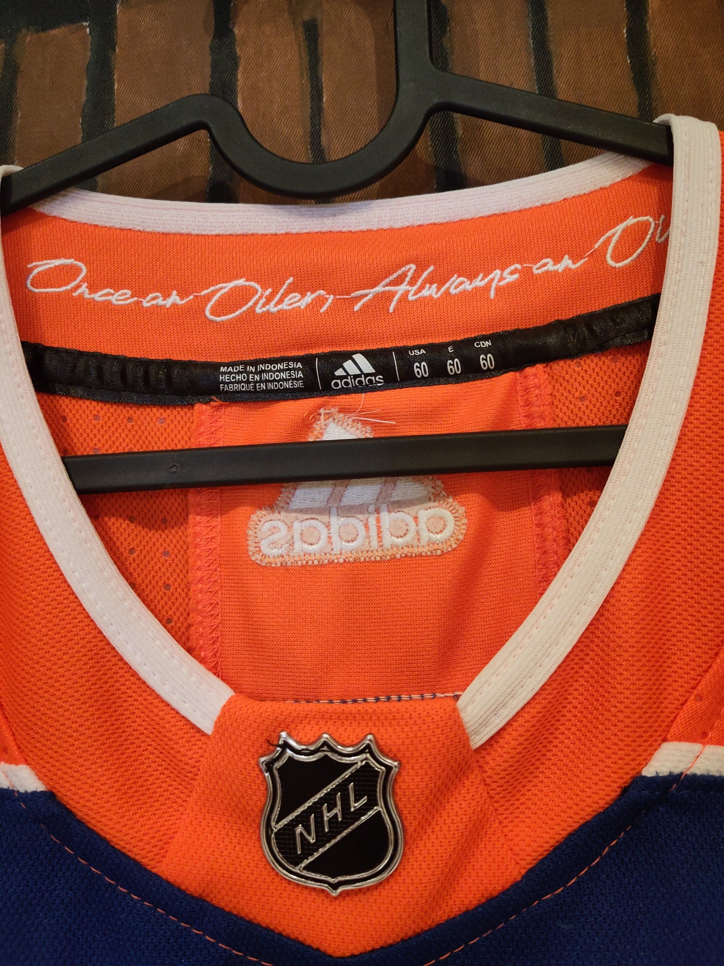Edmonton Oilers drakt Thoresen signert*