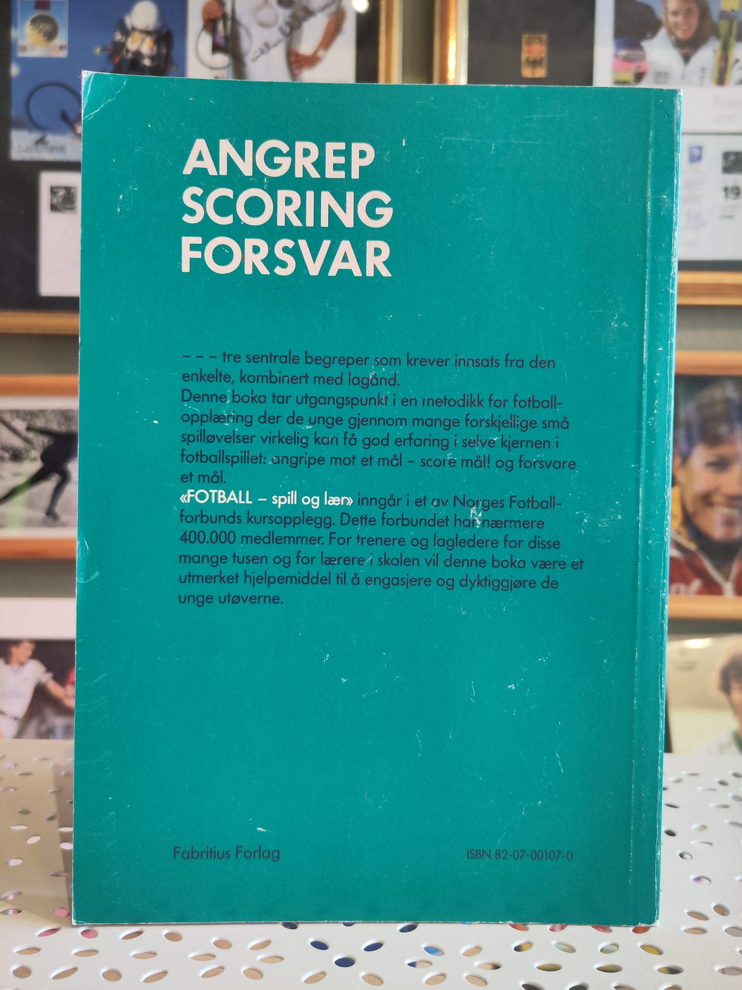 BOK: Fotball - spill og lær (Dietrich/Dietrich)