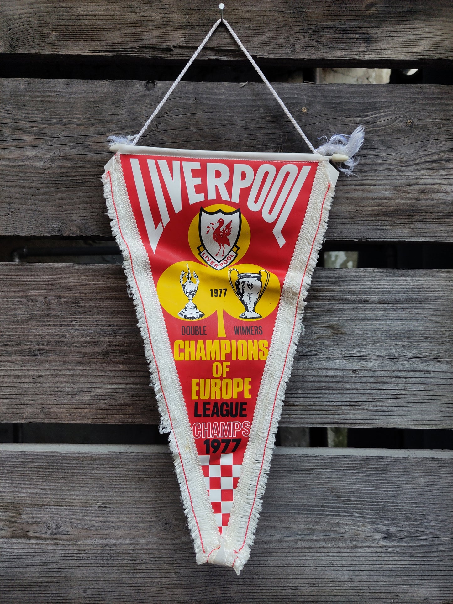 Liverpool pennant 1977 Champions of Europe yellow/white