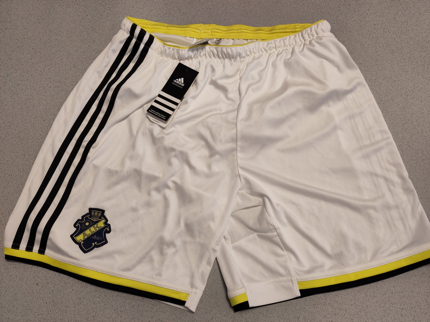 AIK drakt 2014-15 hjemme m/ shorts