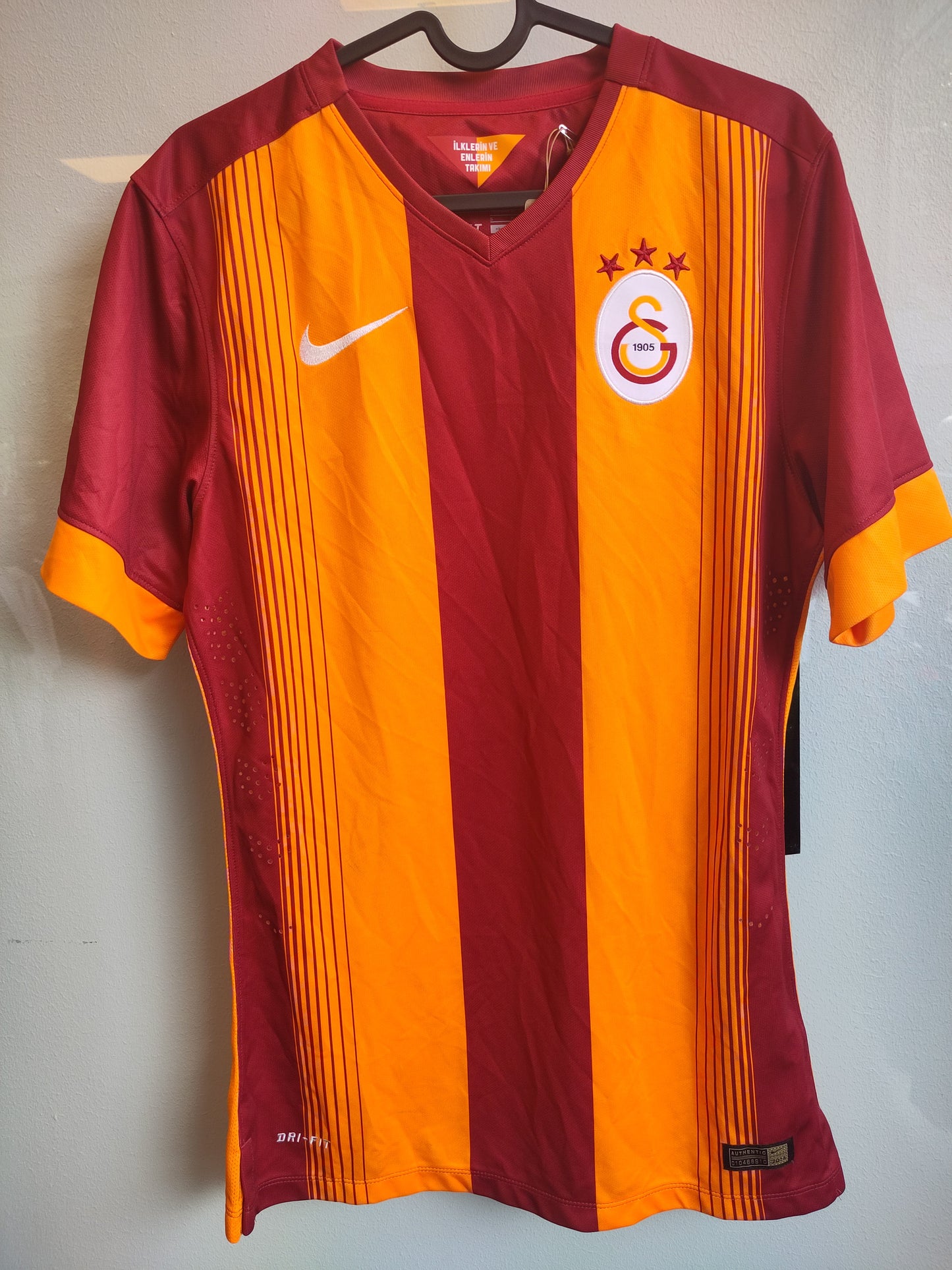 Galatasaray drakt 2014-15 hjemme