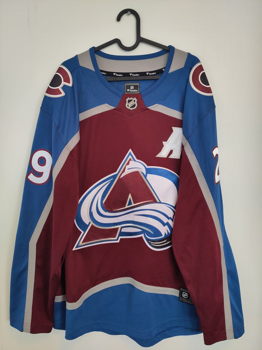Colorado Avalanche jersey MacKinnon