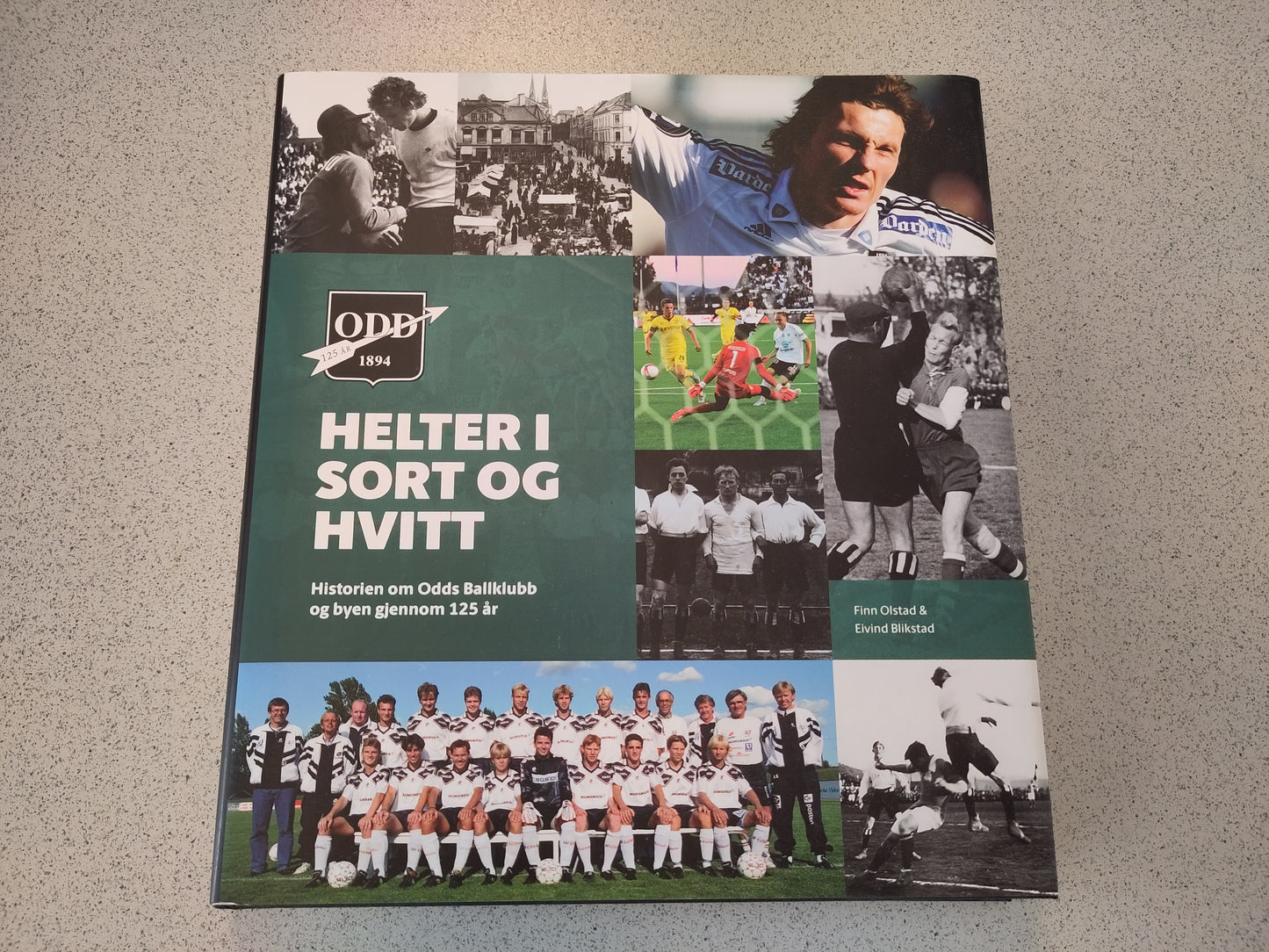 BOK: Historien om Odds Ballklubb og byen gjennom 125 år - Helter i sort og hvitt (Olstad/Blikstad)