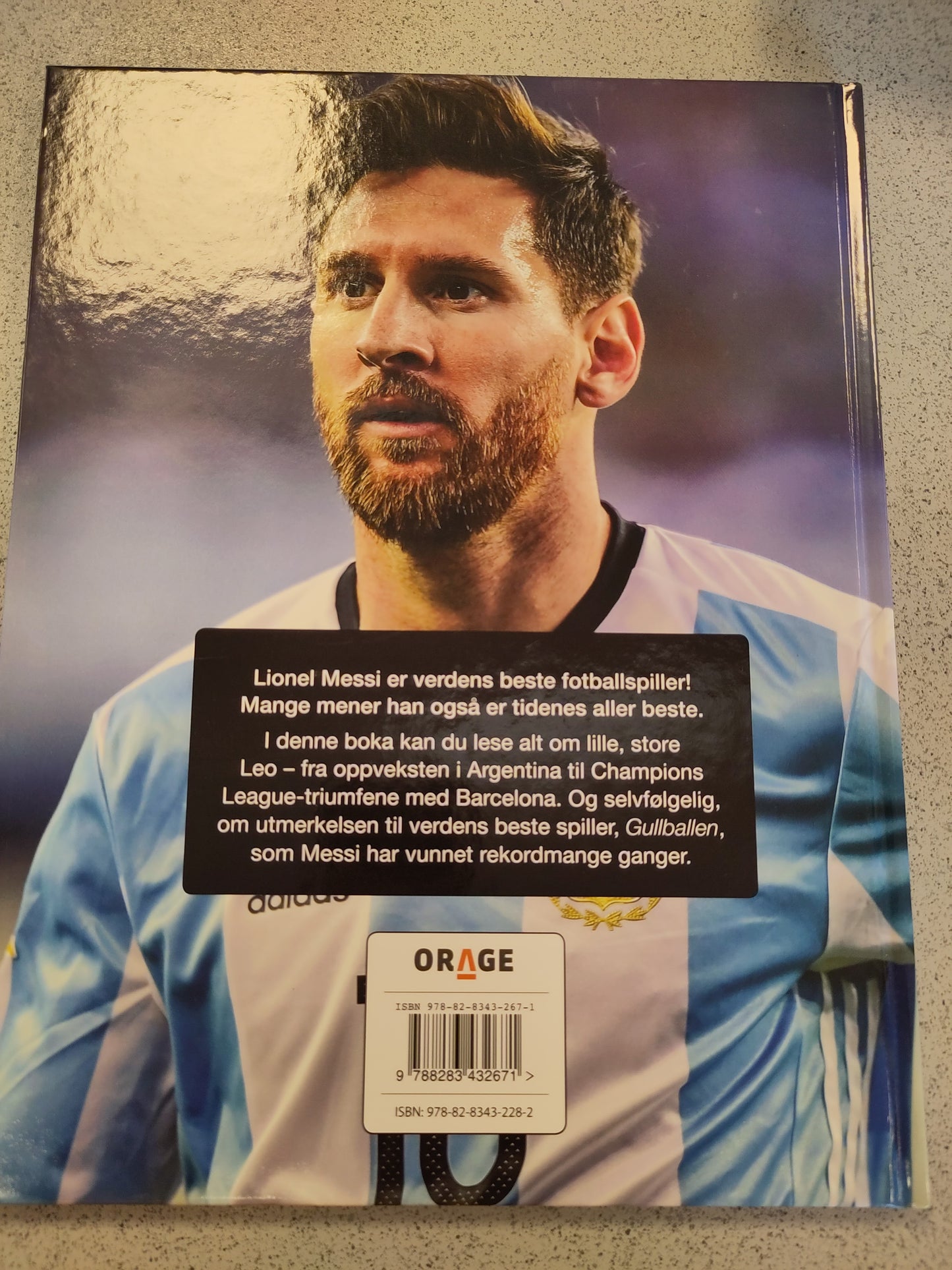 BOK: Lionel Messi - Den ultimate fanboka 2017