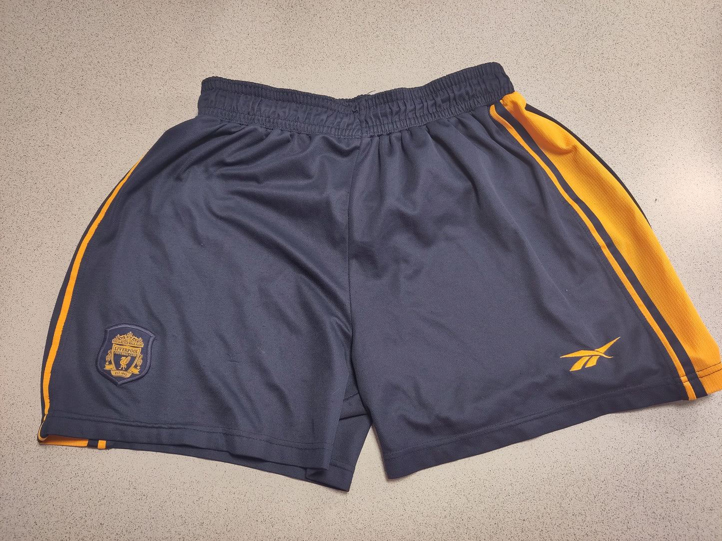 Liverpool shorts 2000-02 borte/tredje