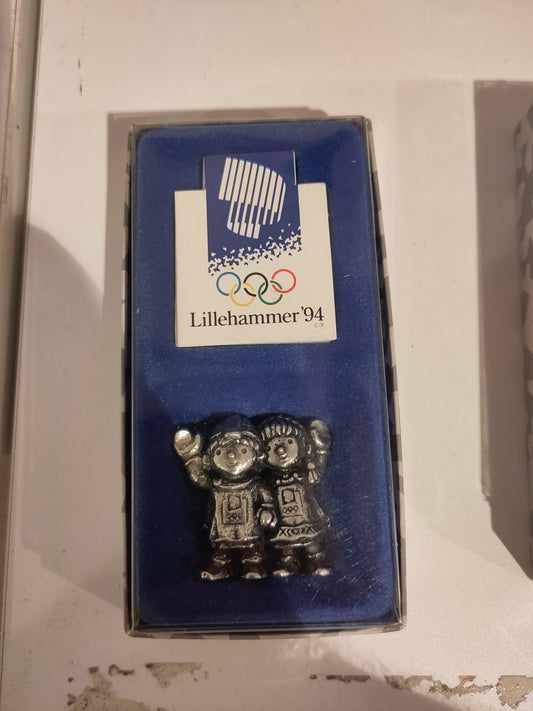 Olympics 1994 Lillehammer figurines Kristin and Håkon tin small