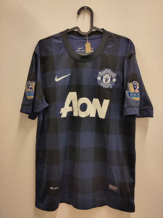 Manchester United away shirt 2013-14 Mata
