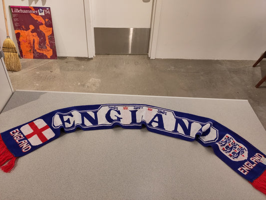 England scarf v5