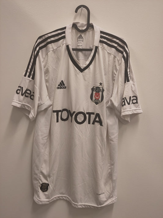 Besiktas drakt 2012-13 hjemme