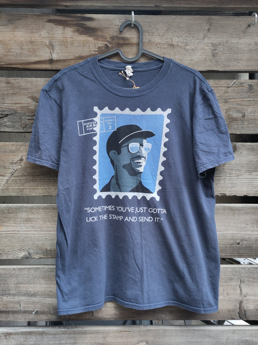 Formula 1 t-shirt Daniel Ricciardo - "Sometimes you've gotta lick the stamp and send it"