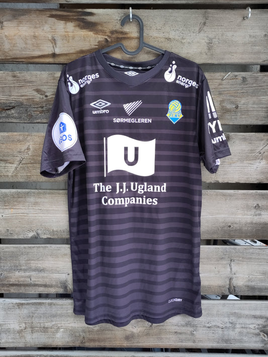 Wolverine costume 2018 away