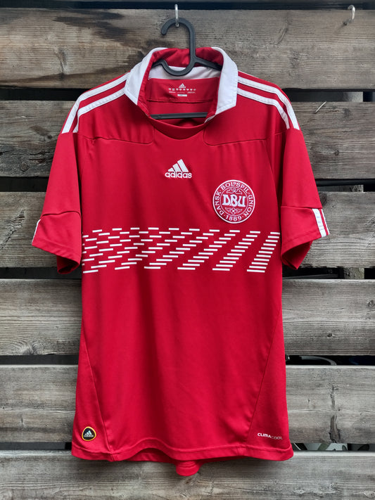 Denmark home kit 2010
