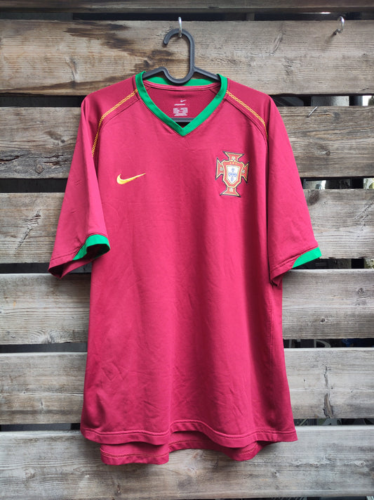 Portugal home kit 2006