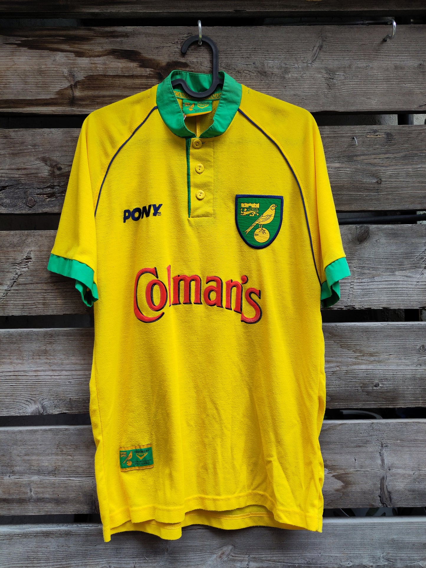 Norwich drakt 1997-98 hjemme