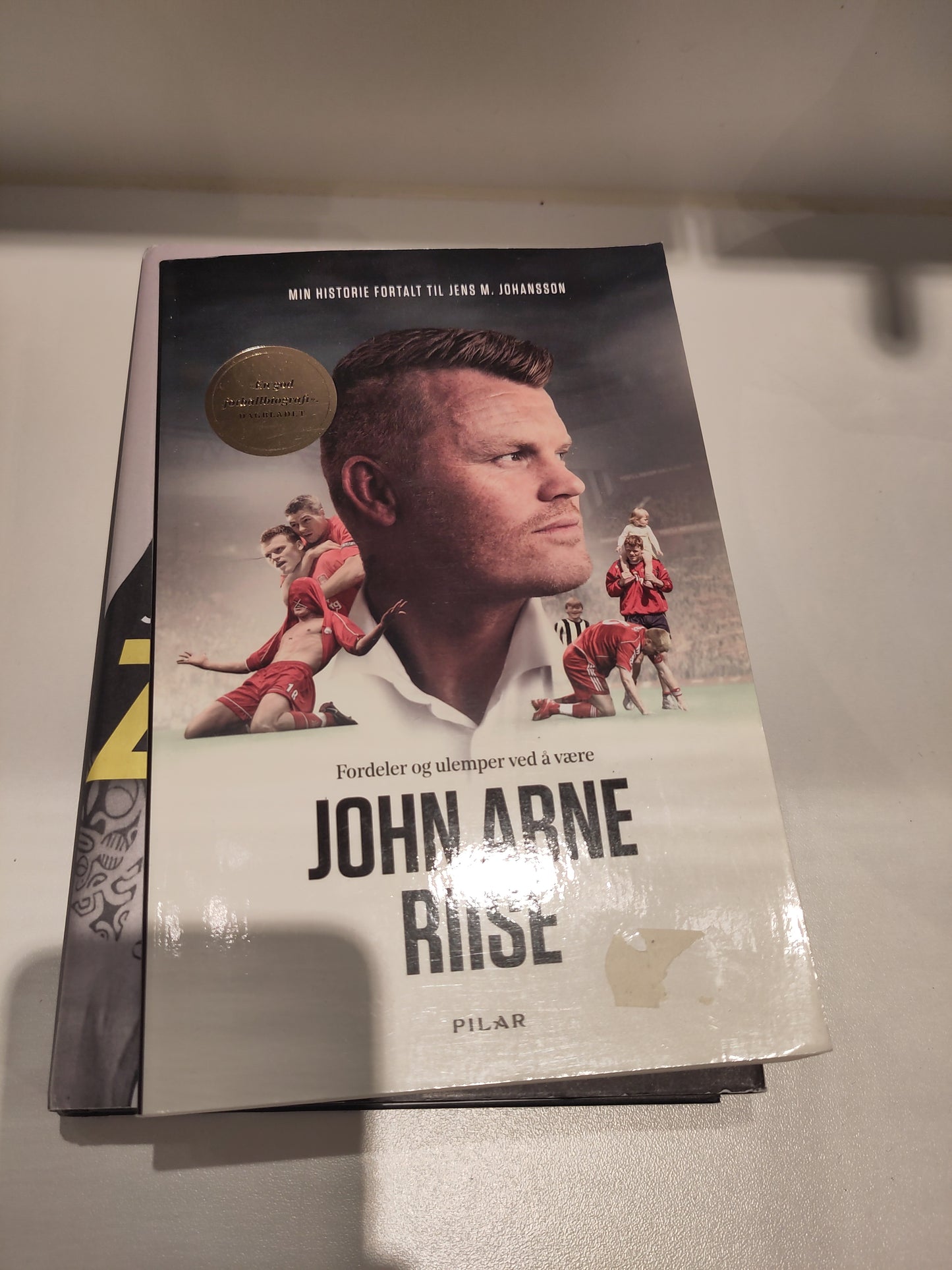 BOK: Fordeler og ulemper ved å være John Arne Riise (Riise/Johansson)