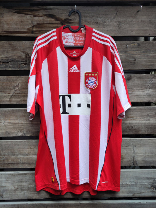 Bayern München drakt 2010-11 hjemme