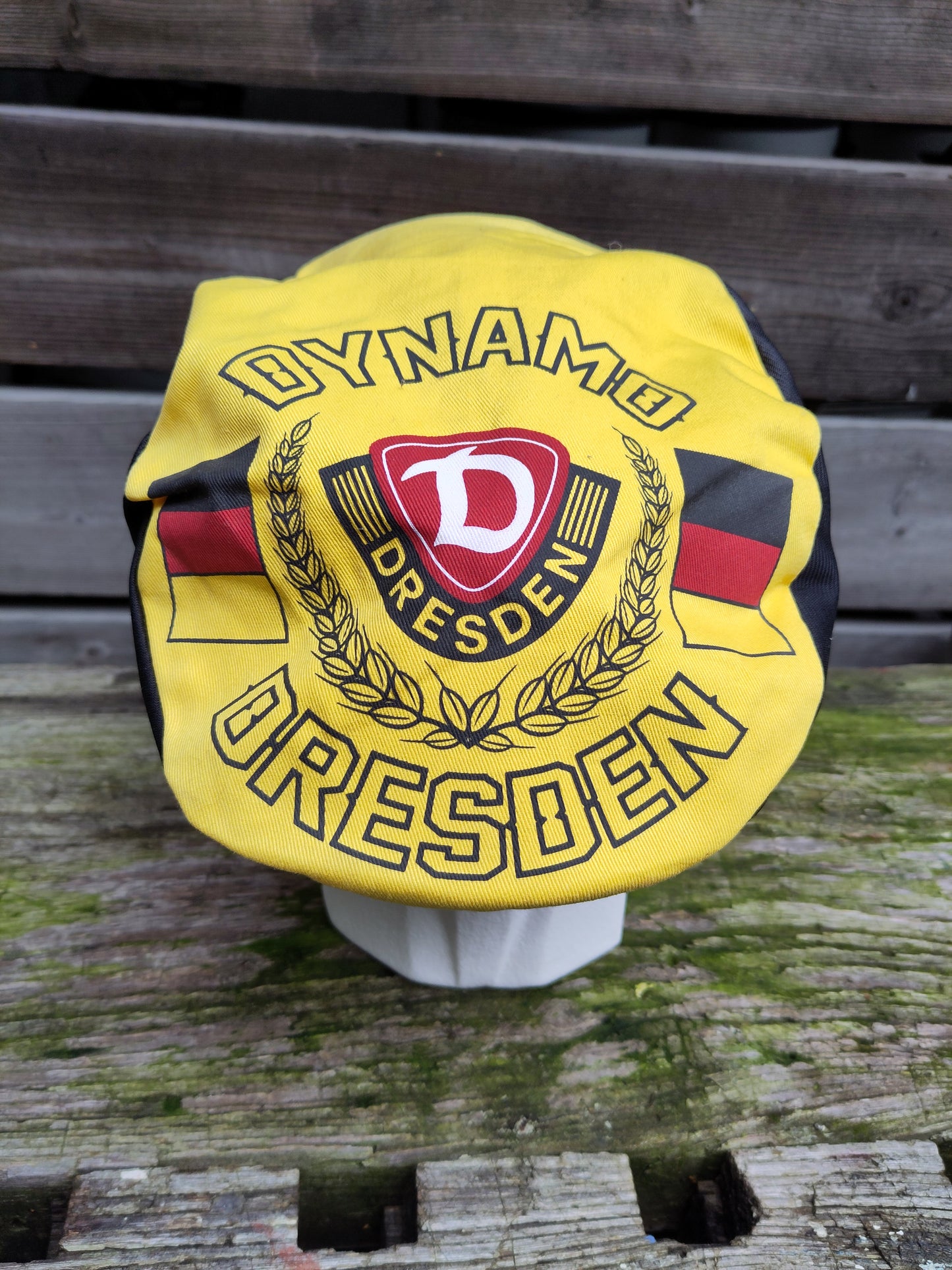 Dynamo Dresden sixpence