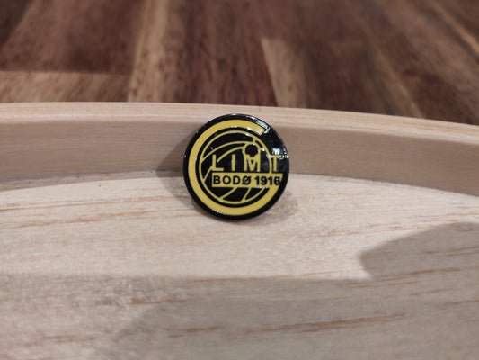 PINS: Various Norwegian clubs