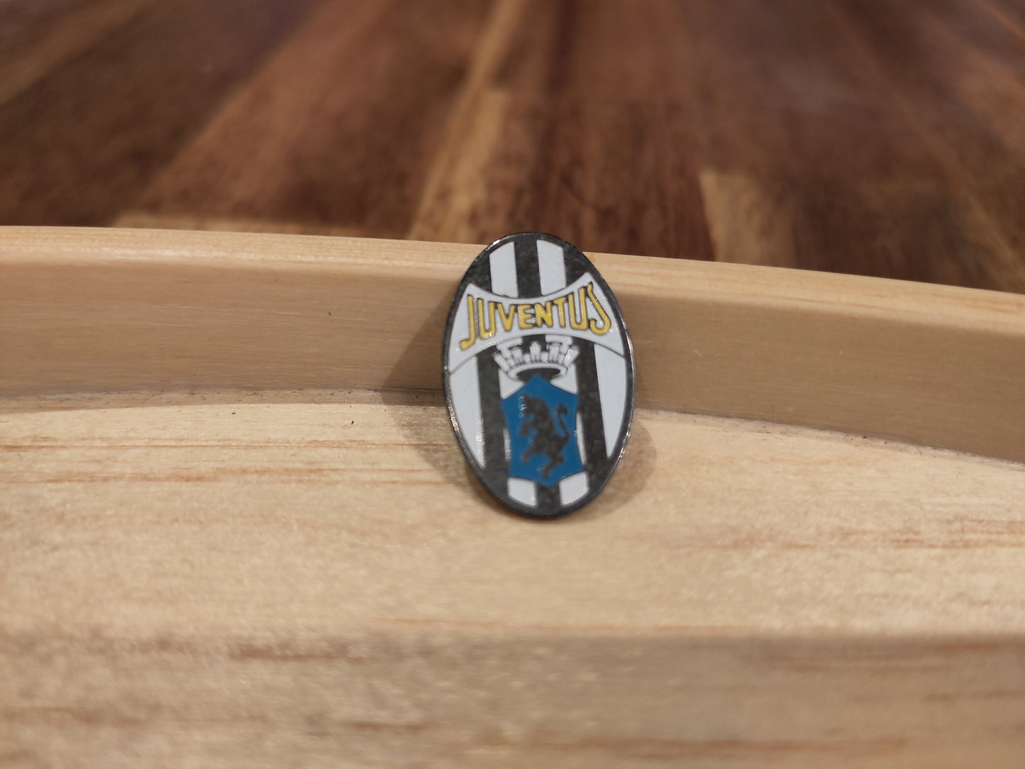 PINS: Diverse europeiske klubber