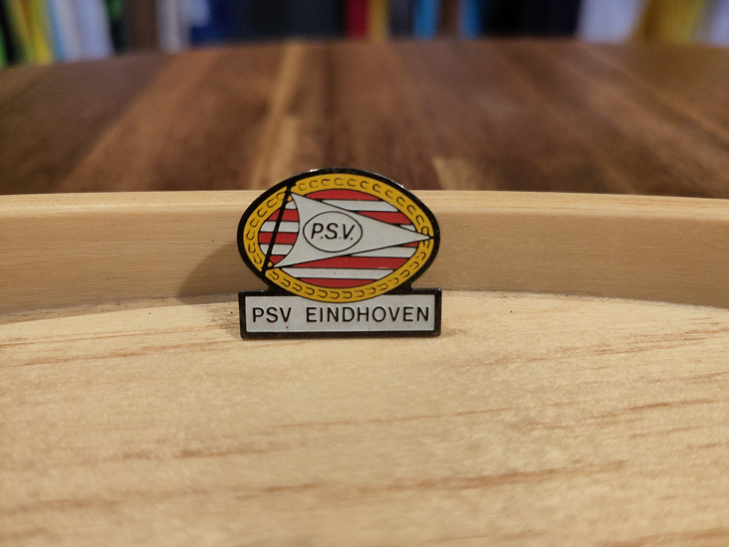 PINS: Diverse europeiske klubber