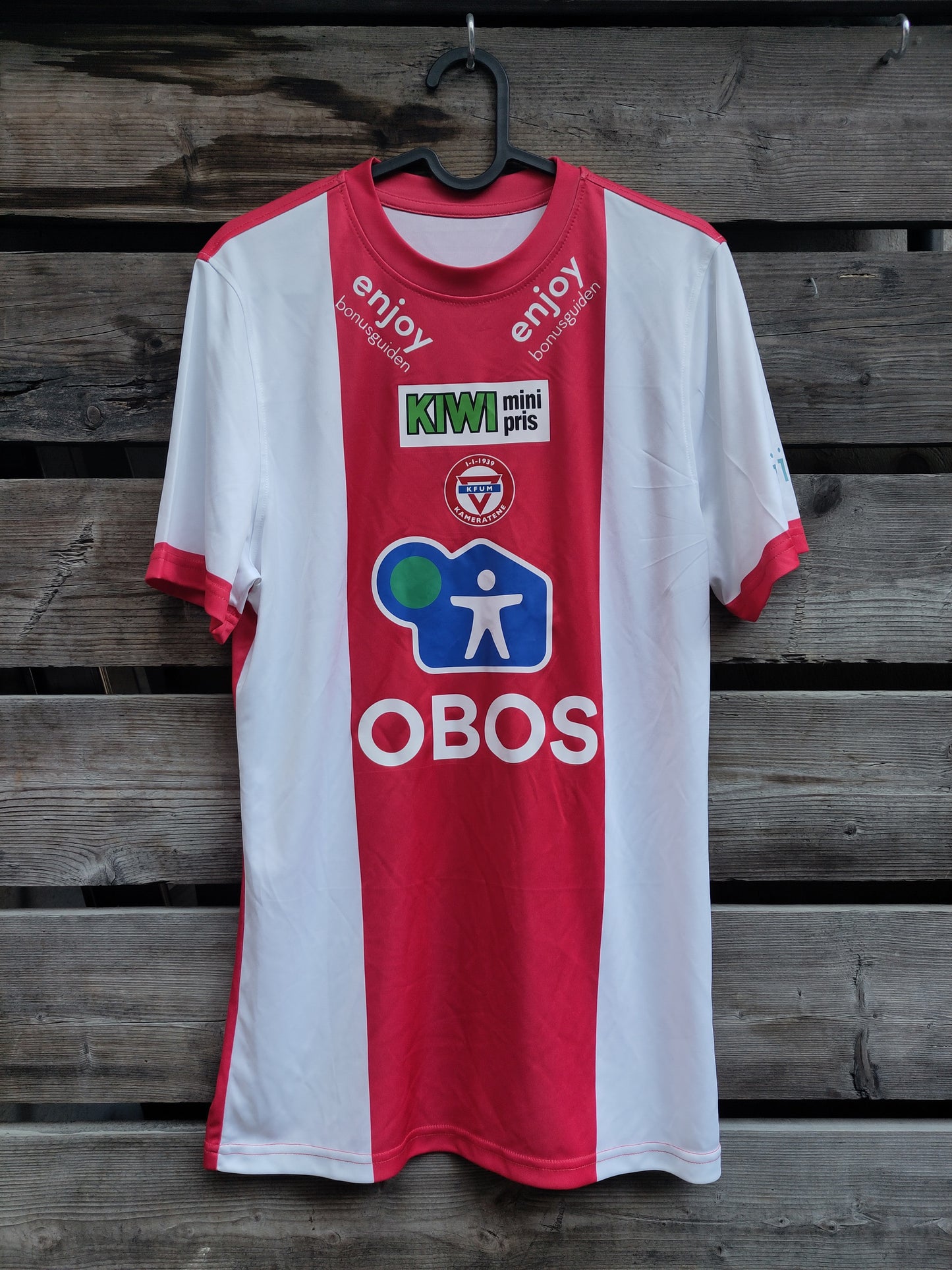KFUM Oslo home kit 2022