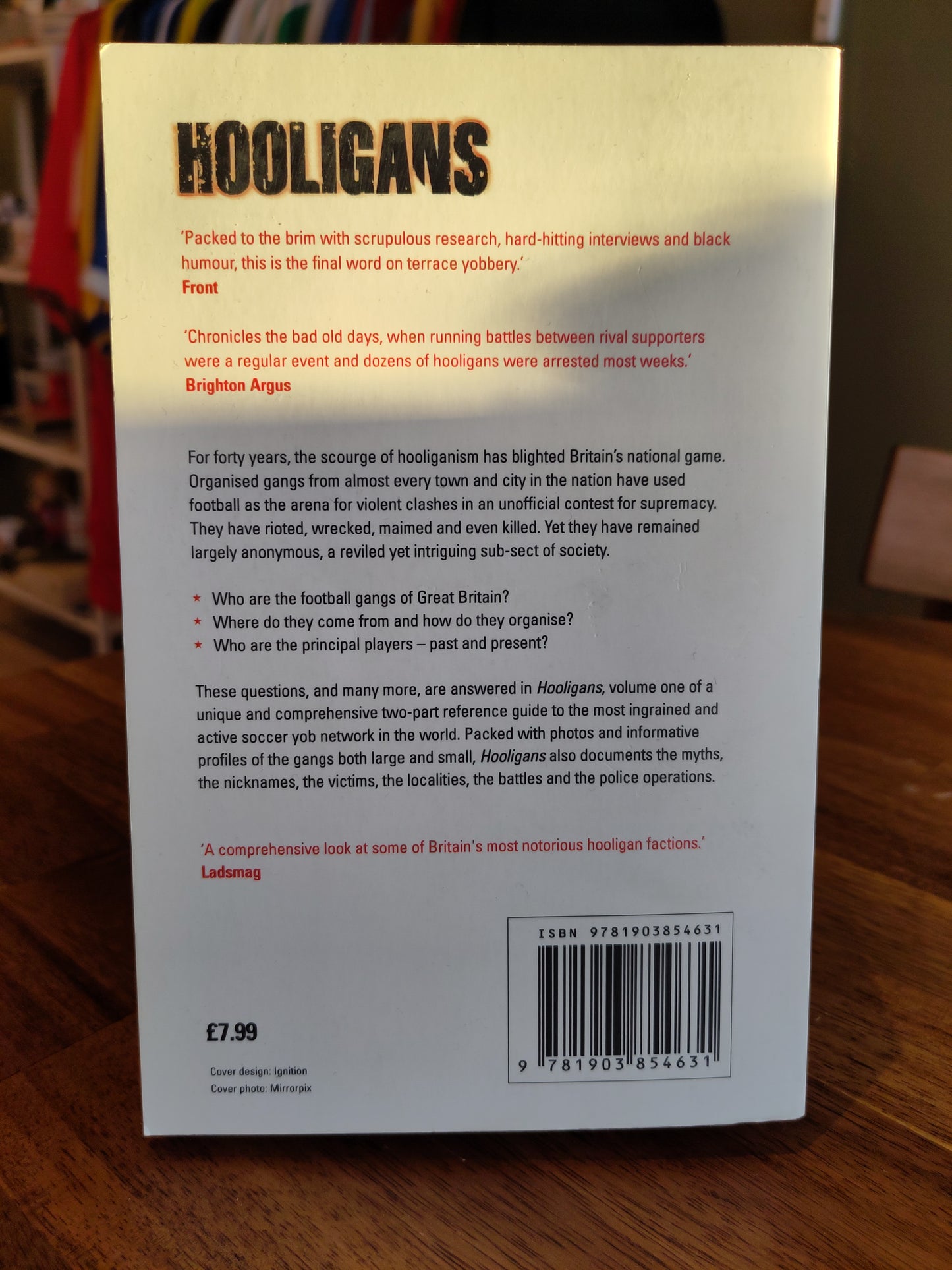 BOK: Hooligans - The A-L of Britain's Football Gangs (Lowles/Nicholls)