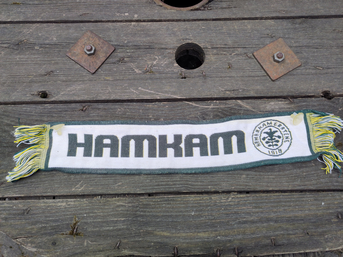 HamKam skjerf bil/vindu