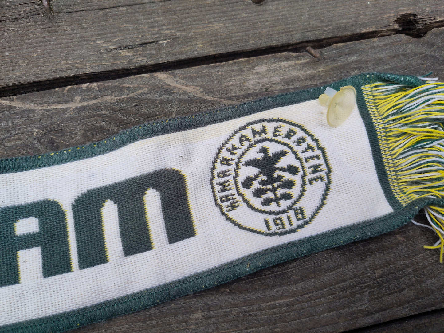 HamKam skjerf bil/vindu