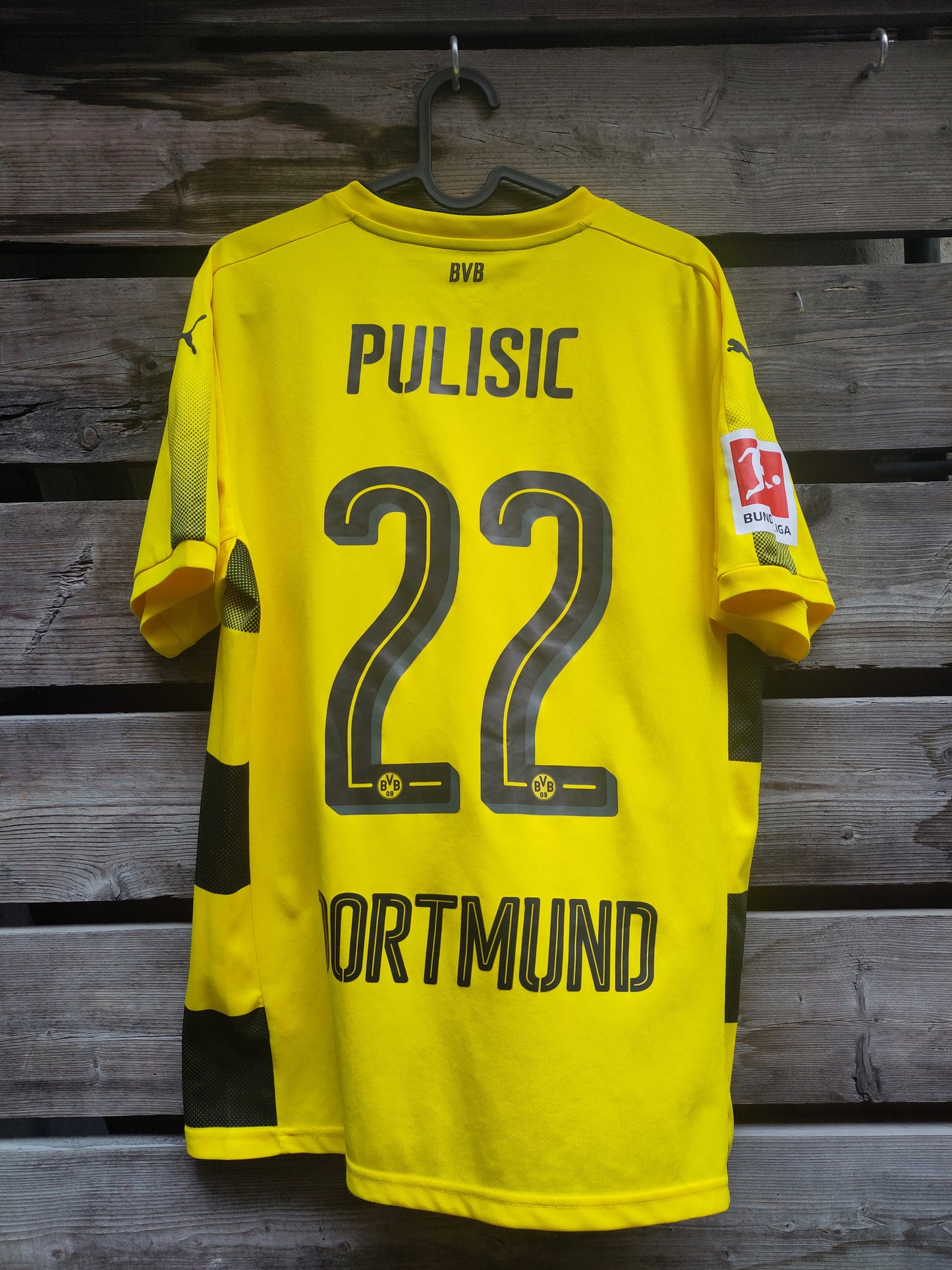 Borussia Dortmund home shirt 2017-18 Pulisic