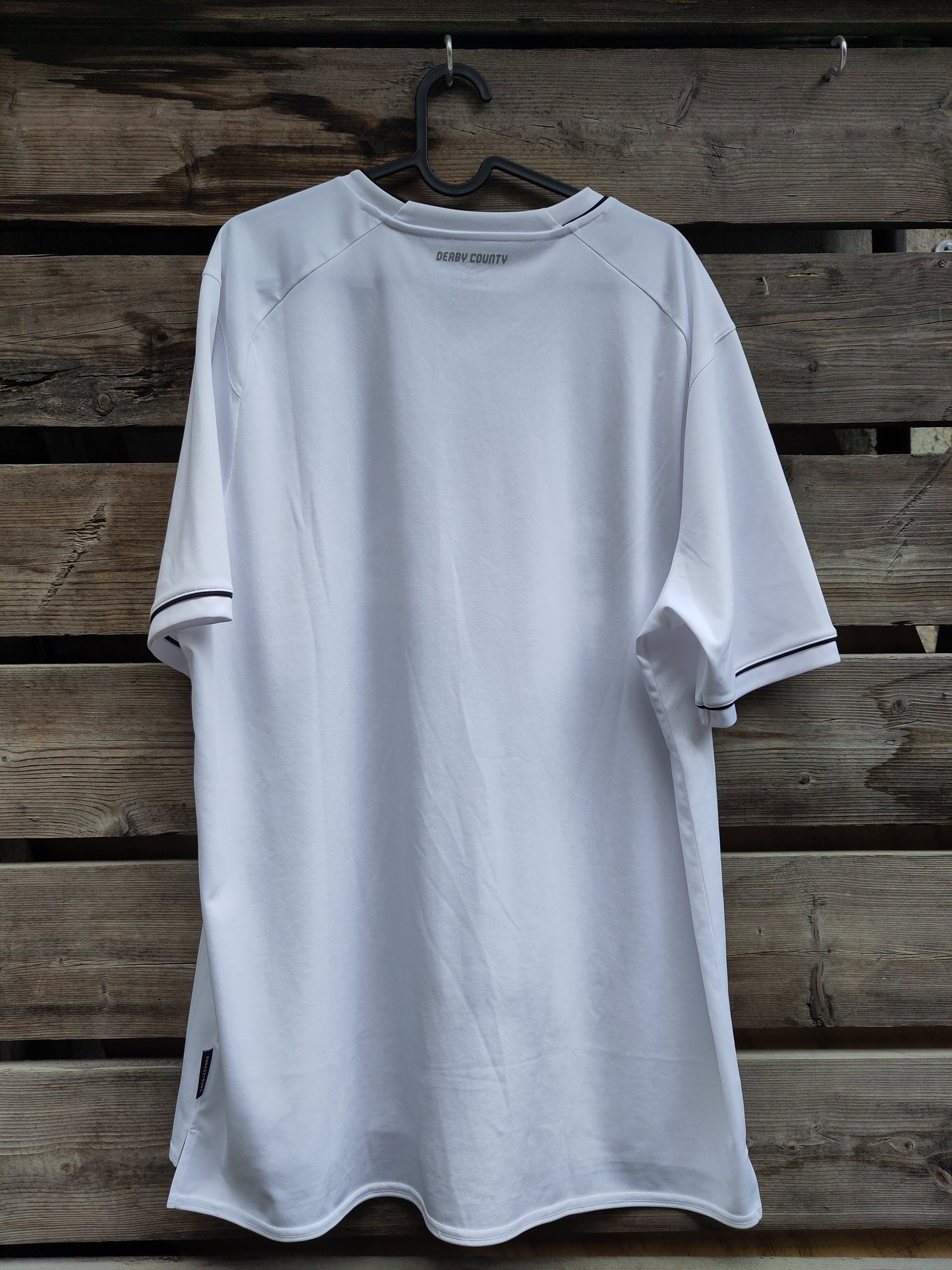 Derby drakt 2020-21 hjemme