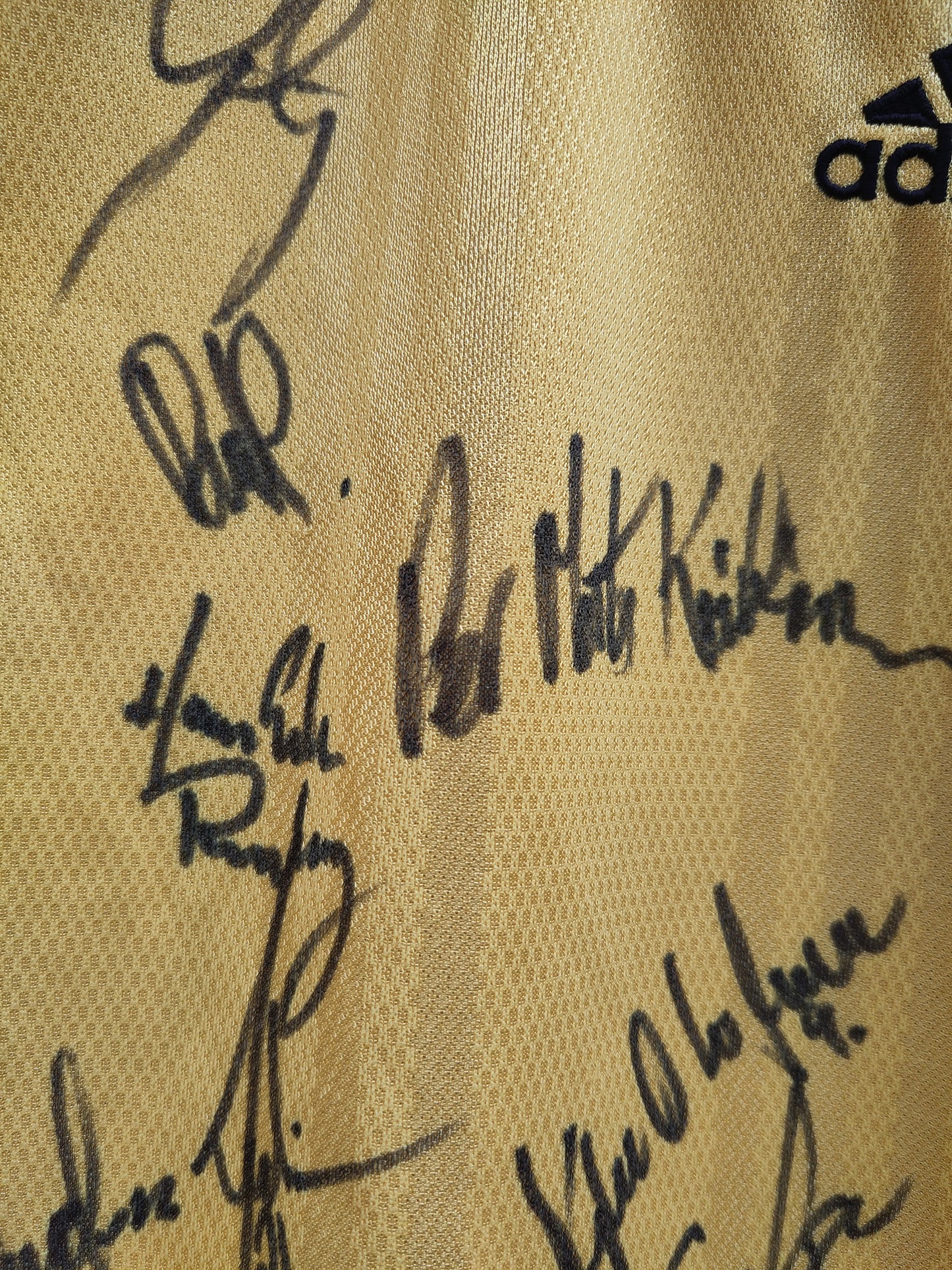 Moss drakt 2000 signert