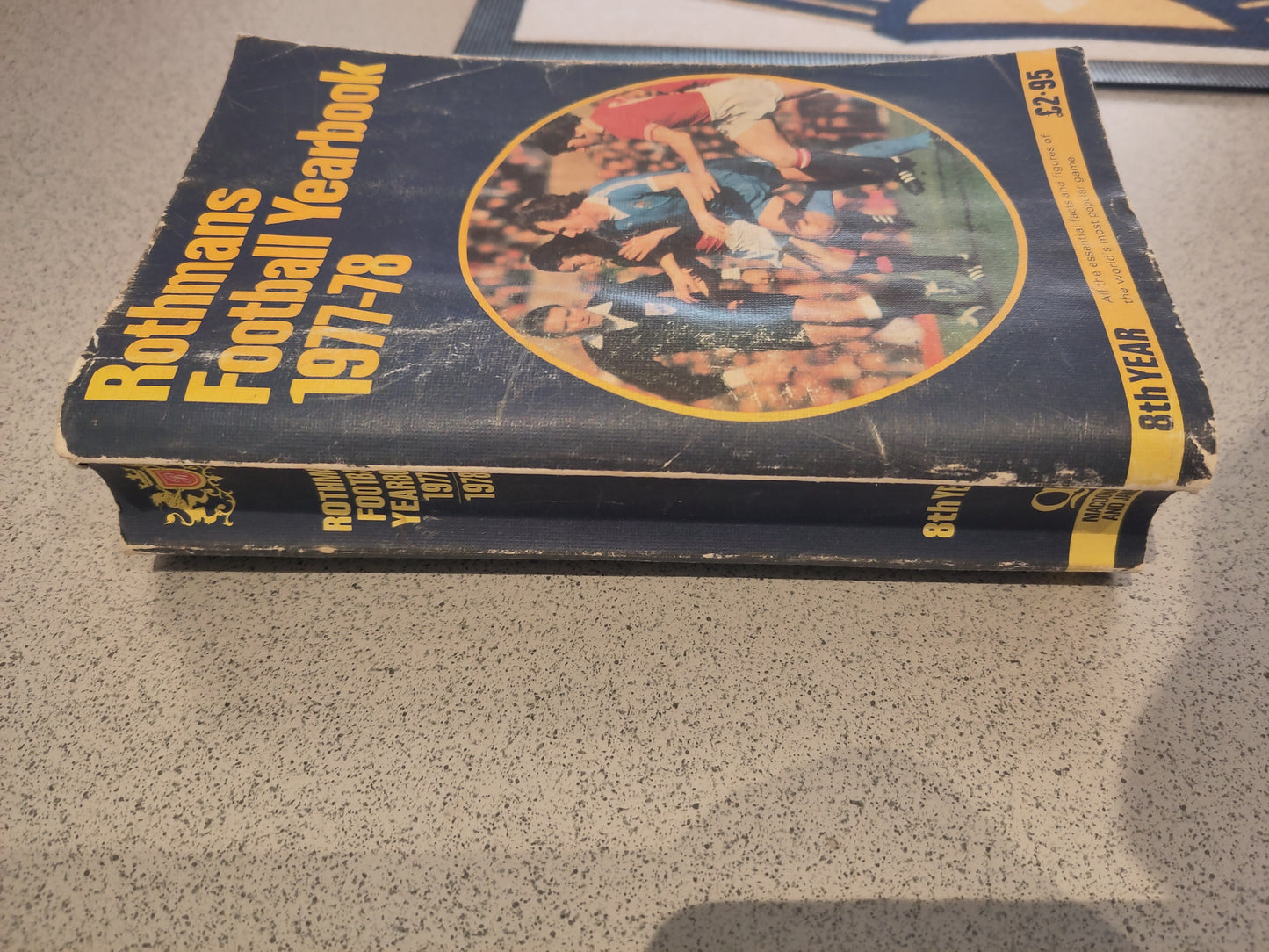 BOK: Rothmans Football Yearbook/Sky Sports Football Yearbook