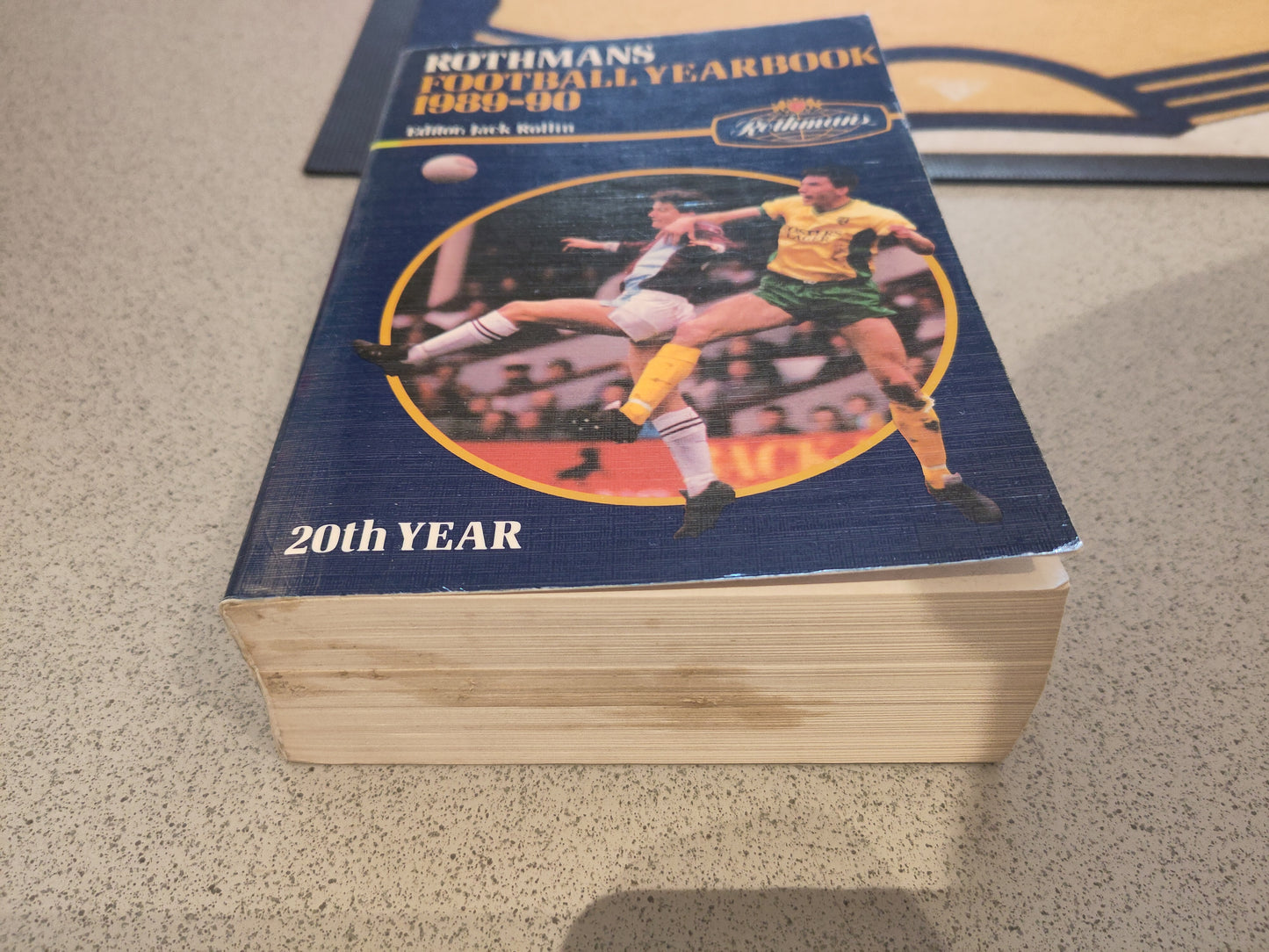 BOK: Rothmans Football Yearbook/Sky Sports Football Yearbook