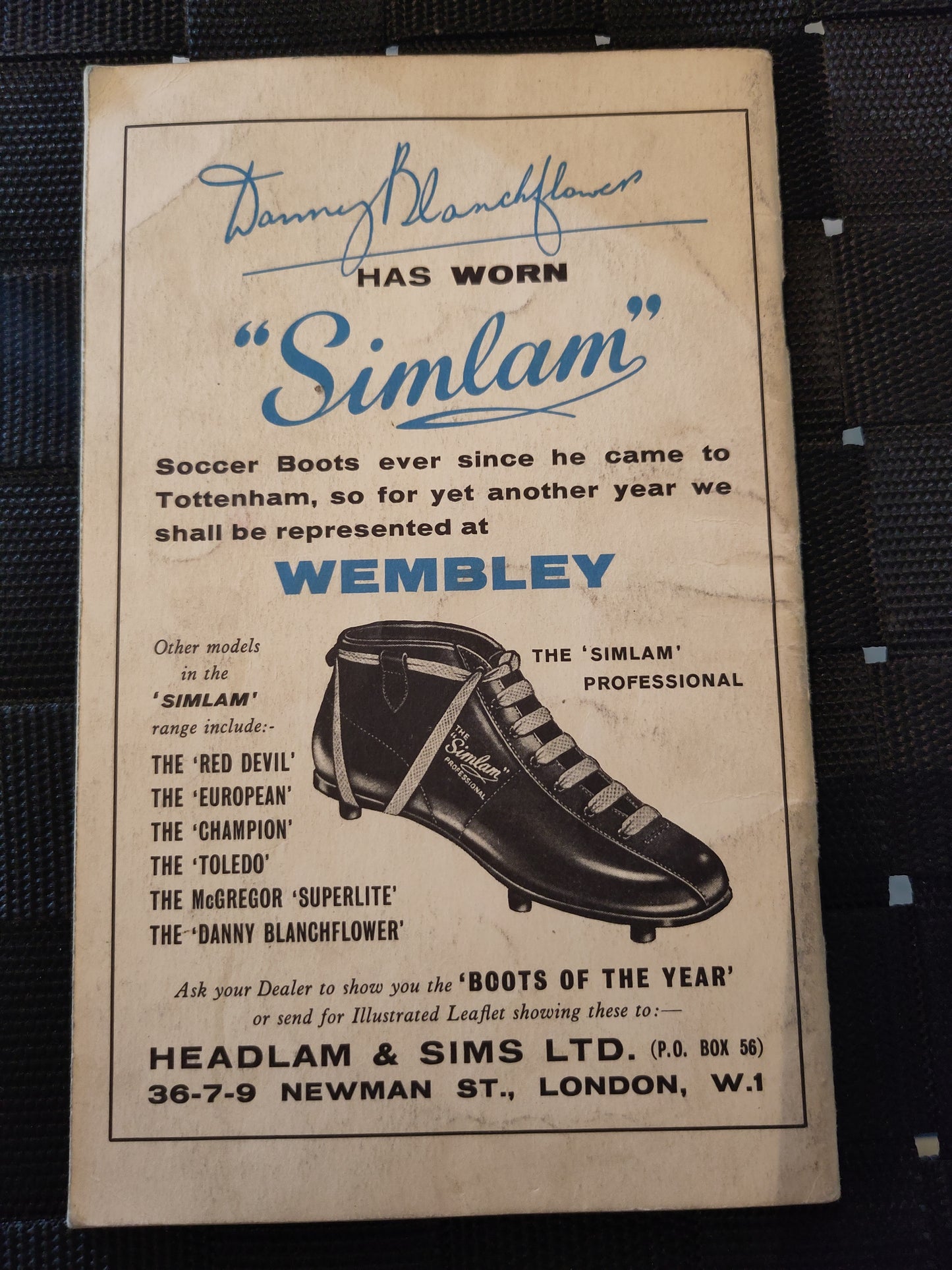 BOK: Tottenham Official Handbook (årganger fra 1961-1995)