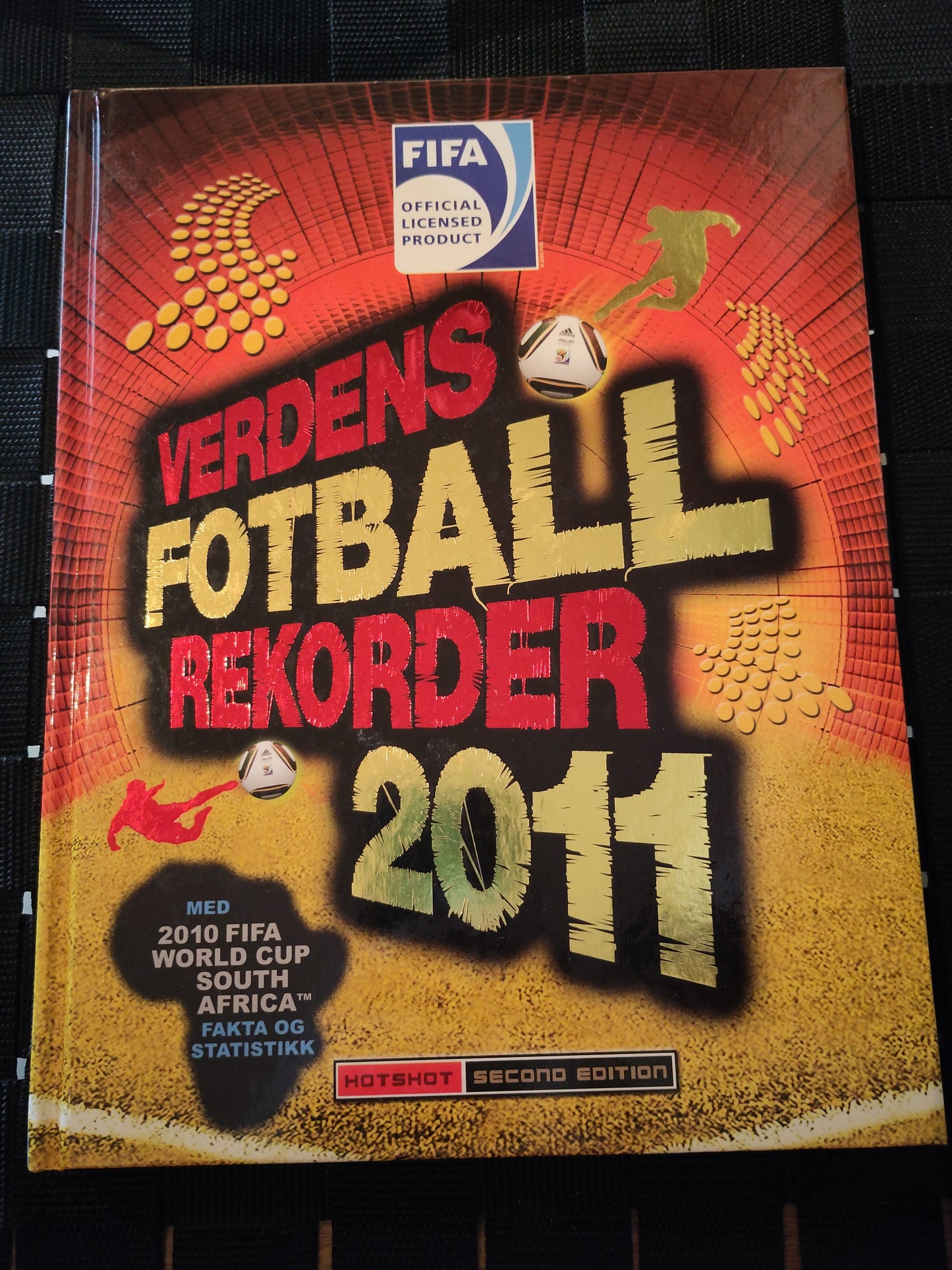 BOK: Verdens fotballrekorder 2011